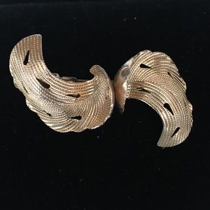 Vintage gold tone Bow‎ hair clip